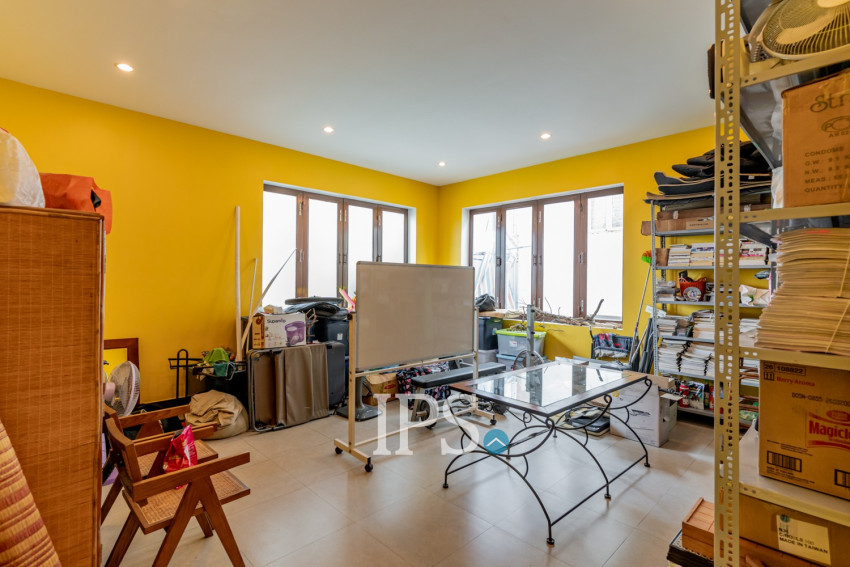 8 Room Commercial Villa For Rent - Phsar Derm Tkov, Phnom Penh