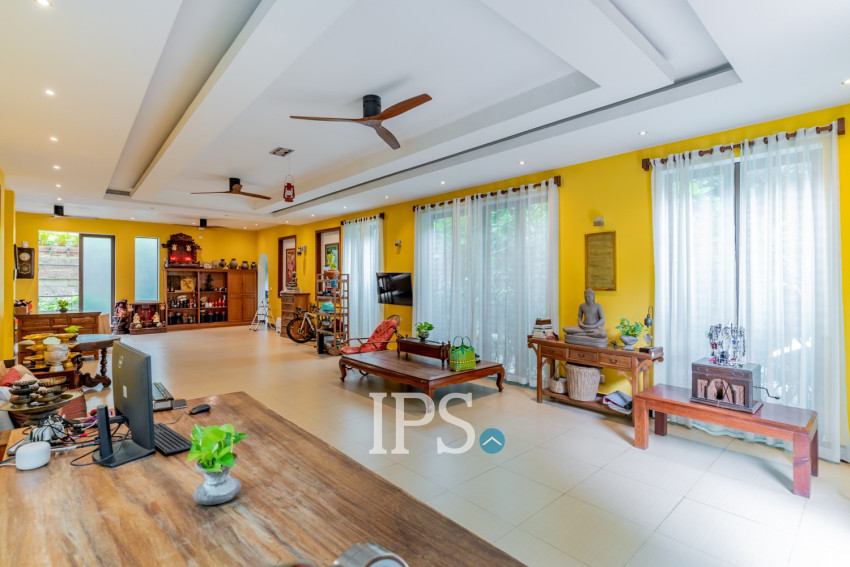8 Room Commercial Villa For Rent - Phsar Derm Tkov, Phnom Penh