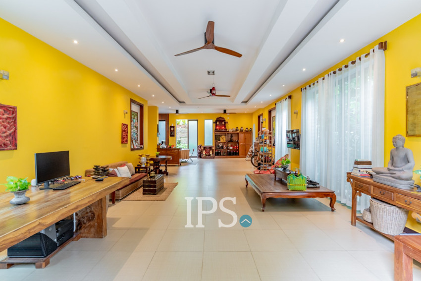 8 Room Commercial Villa For Rent - Phsar Derm Tkov, Phnom Penh