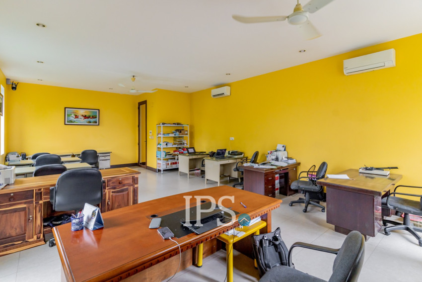 8 Room Commercial Villa For Rent - Phsar Derm Tkov, Phnom Penh