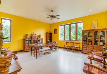 8 Room Commercial Villa For Rent - Phsar Derm Tkov, Phnom Penh thumbnail