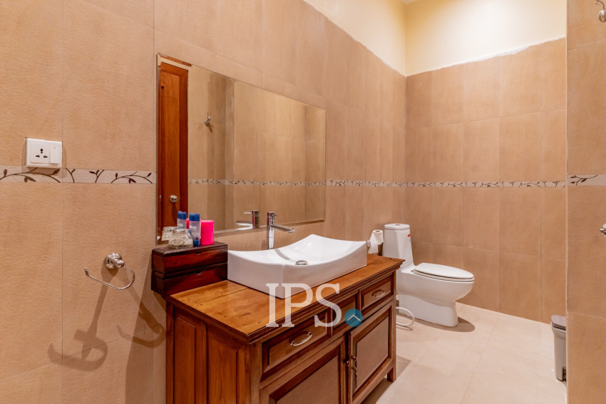 8 Room Commercial Villa For Rent - Phsar Derm Tkov, Phnom Penh