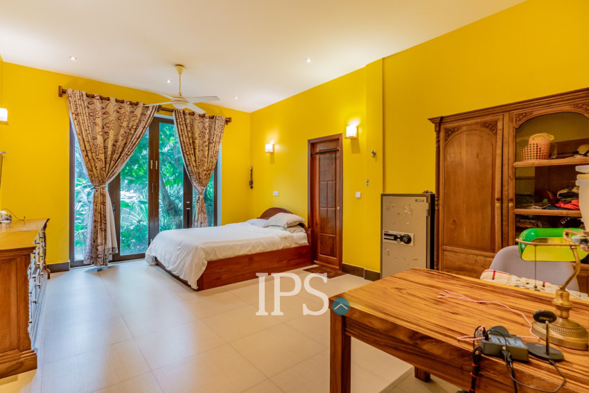 8 Room Commercial Villa For Rent - Phsar Derm Tkov, Phnom Penh