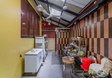 8 Room Commercial Villa For Rent - Phsar Derm Tkov, Phnom Penh thumbnail