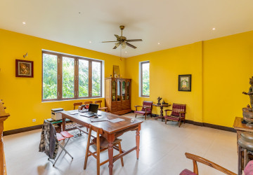 8 Room Commercial Villa For Rent - Phsar Derm Tkov, Phnom Penh thumbnail