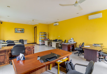 8 Room Commercial Villa For Rent - Phsar Derm Tkov, Phnom Penh thumbnail