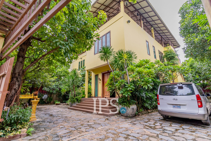 8 Room Commercial Villa For Rent - Phsar Derm Tkov, Phnom Penh