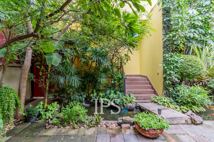 8 Room Commercial Villa For Rent - Phsar Derm Tkov, Phnom Penh