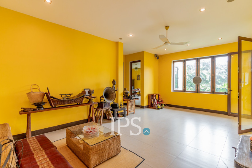 8 Room Commercial Villa For Rent - Phsar Derm Tkov, Phnom Penh