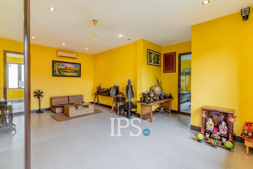 8 Room Commercial Villa For Rent - Phsar Derm Tkov, Phnom Penh