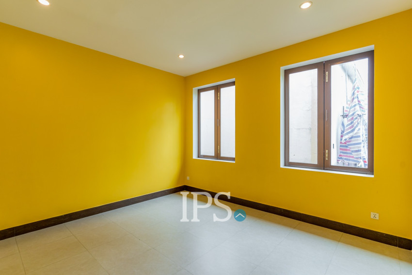 8 Room Commercial Villa For Rent - Phsar Derm Tkov, Phnom Penh