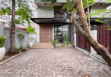 3 Bedroom House For Rent - Sala Kamreuk, Siem Reap thumbnail