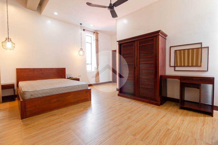 5 Bedroom Villa For Sale - Sala Kamreuk, Siem Reap