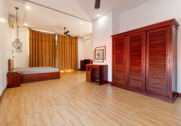 5 Bedroom Villa For Sale - Sala Kamreuk, Siem Reap thumbnail