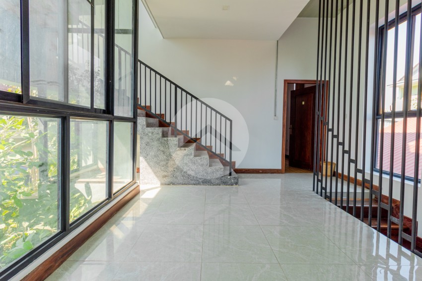 5 Bedroom Villa For Sale - Sala Kamreuk, Siem Reap