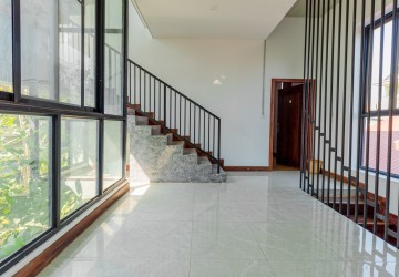 5 Bedroom Villa For Sale - Sala Kamreuk, Siem Reap thumbnail