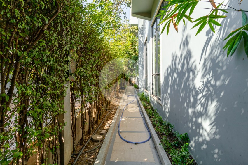 5 Bedroom Villa For Sale - Sala Kamreuk, Siem Reap