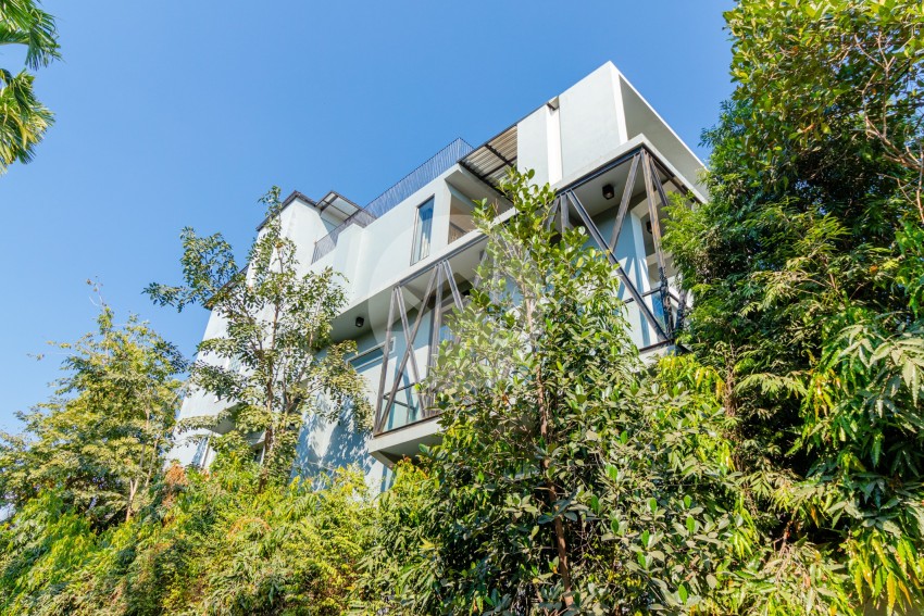 5 Bedroom Villa For Sale - Sala Kamreuk, Siem Reap