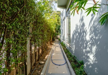 5 Bedroom Villa For Sale - Sala Kamreuk, Siem Reap thumbnail