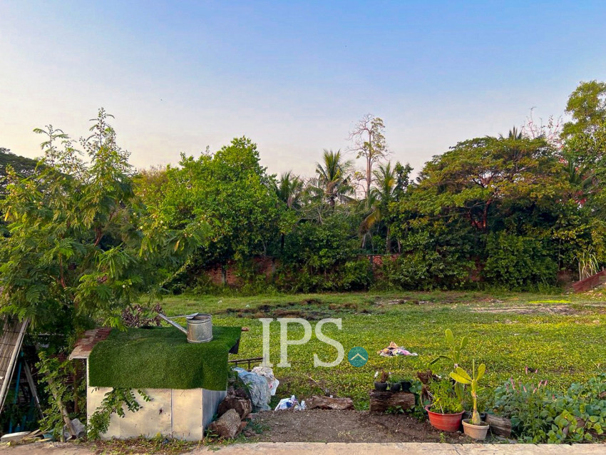 827 Sqm Land For Sale - Sala Kamreuk, Siem Reap