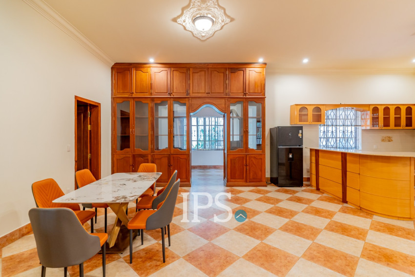 5 Bedroom Villa For Rent - BKK1, Phnom Penh