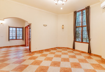 5 Bedroom Villa For Rent - BKK1, Phnom Penh thumbnail