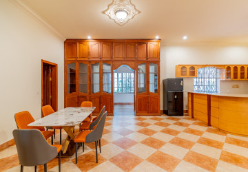 5 Bedroom Villa For Rent - BKK1, Phnom Penh thumbnail
