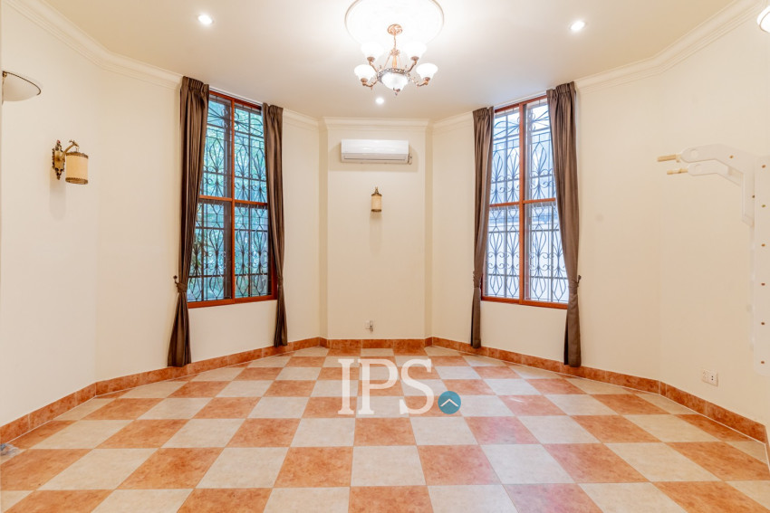 5 Bedroom Villa For Rent - BKK1, Phnom Penh