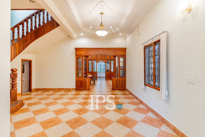 5 Bedroom Villa For Rent - BKK1, Phnom Penh
