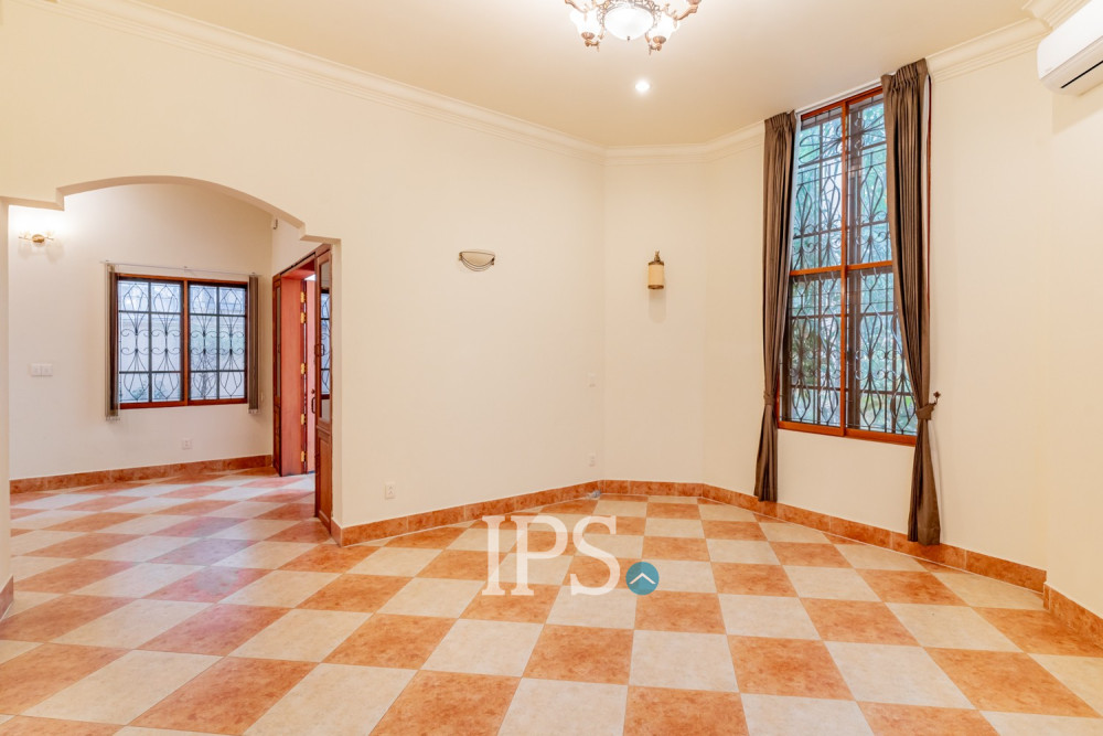 5 Bedroom Villa For Rent - BKK1, Phnom Penh - Image 4
