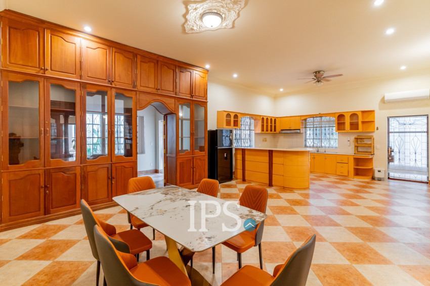 5 Bedroom Villa For Rent - BKK1, Phnom Penh
