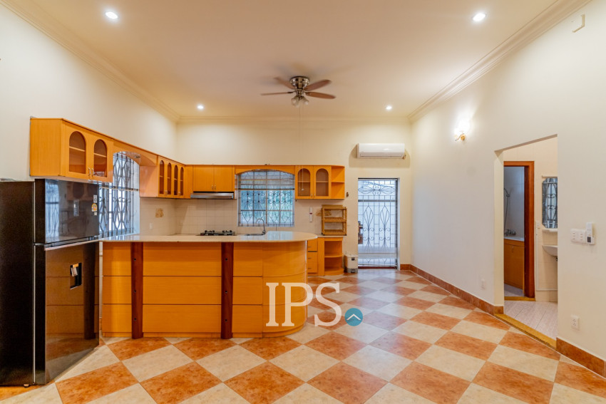 5 Bedroom Villa For Rent - BKK1, Phnom Penh