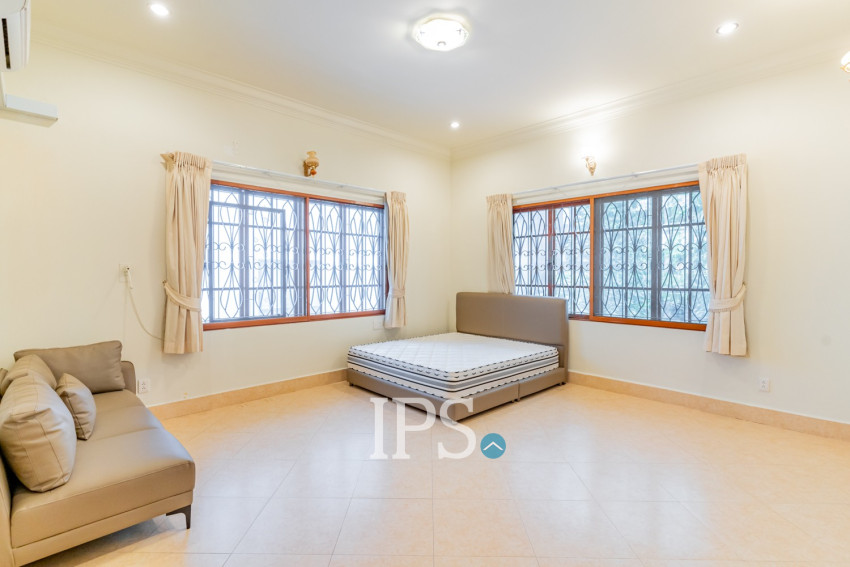 5 Bedroom Villa For Rent - BKK1, Phnom Penh
