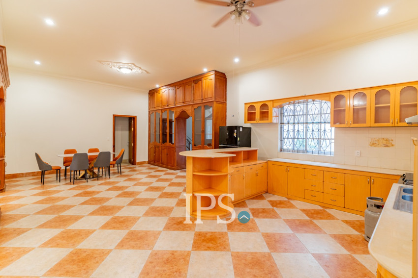 5 Bedroom Villa For Rent - BKK1, Phnom Penh