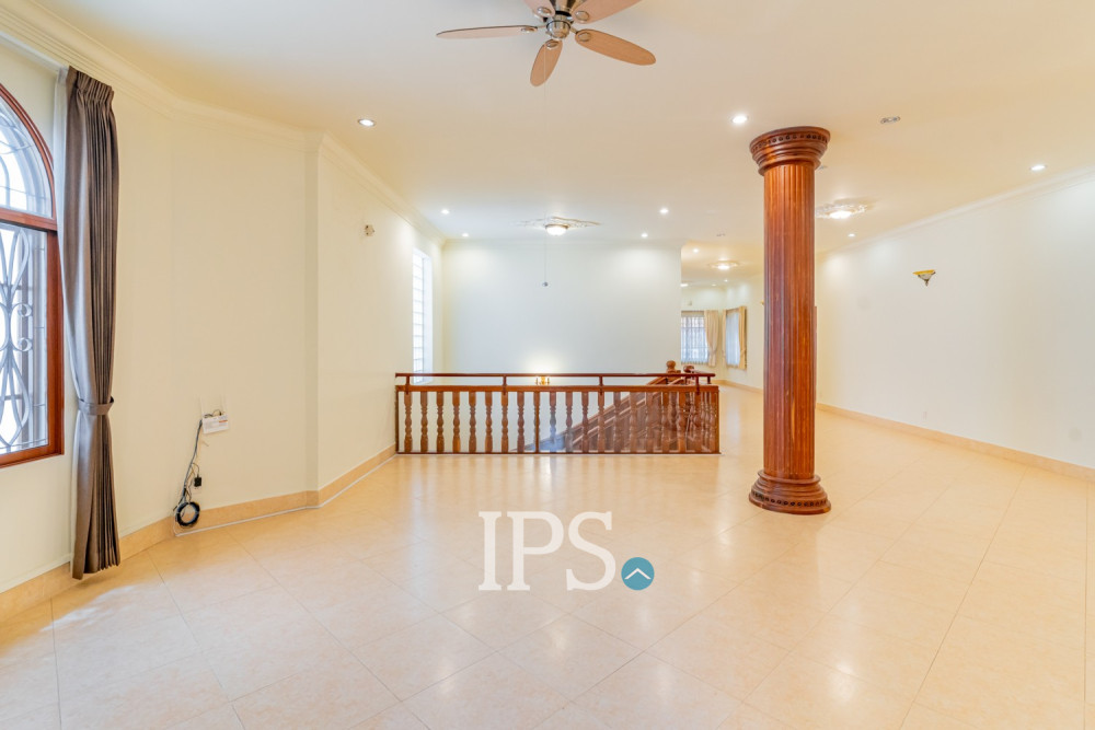 5 Bedroom Villa For Rent - BKK1, Phnom Penh - Image 19