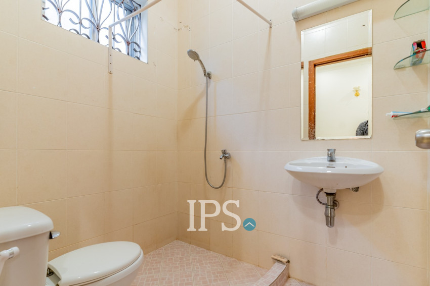 5 Bedroom Villa For Rent - BKK1, Phnom Penh