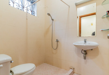 5 Bedroom Villa For Rent - BKK1, Phnom Penh thumbnail