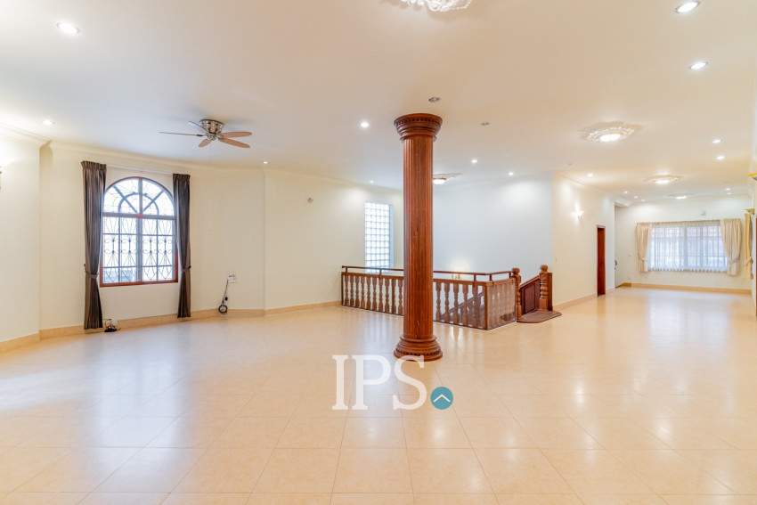 5 Bedroom Villa For Rent - BKK1, Phnom Penh