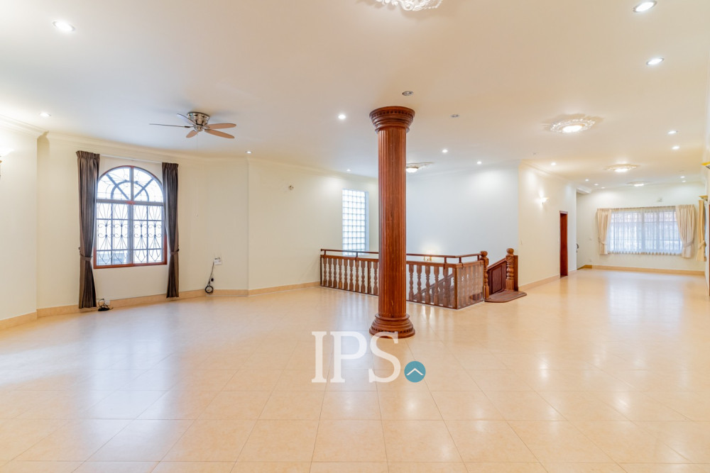 5 Bedroom Villa For Rent - BKK1, Phnom Penh - Image 18
