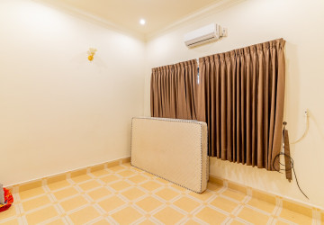 5 Bedroom Villa For Rent - BKK1, Phnom Penh thumbnail