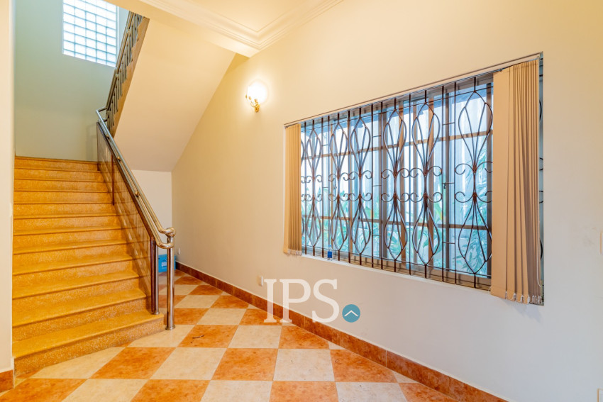5 Bedroom Villa For Rent - BKK1, Phnom Penh