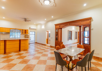 5 Bedroom Villa For Rent - BKK1, Phnom Penh thumbnail