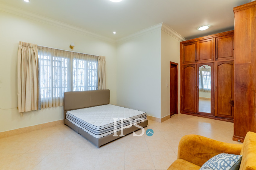 5 Bedroom Villa For Rent - BKK1, Phnom Penh