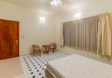 5 Bedroom Villa For Rent - BKK1, Phnom Penh thumbnail
