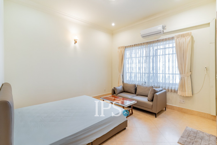 5 Bedroom Villa For Rent - BKK1, Phnom Penh