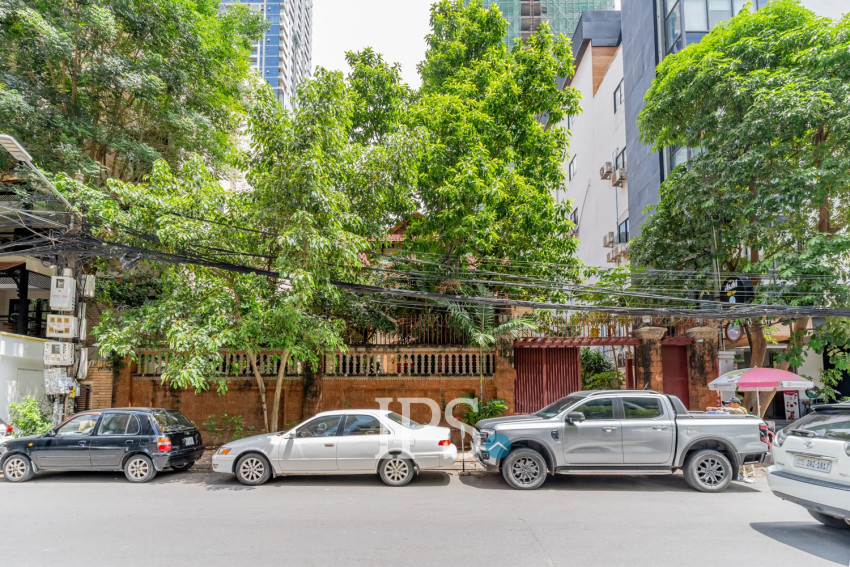 5 Bedroom Villa For Rent - BKK1, Phnom Penh