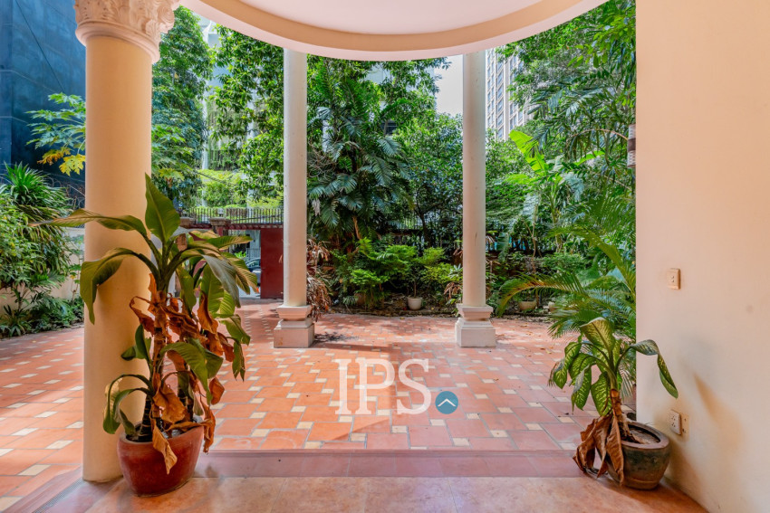 5 Bedroom Villa For Rent - BKK1, Phnom Penh