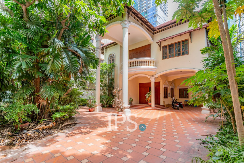 5 Bedroom Villa For Rent - BKK1, Phnom Penh
