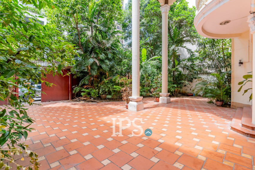 5 Bedroom Villa For Rent - BKK1, Phnom Penh