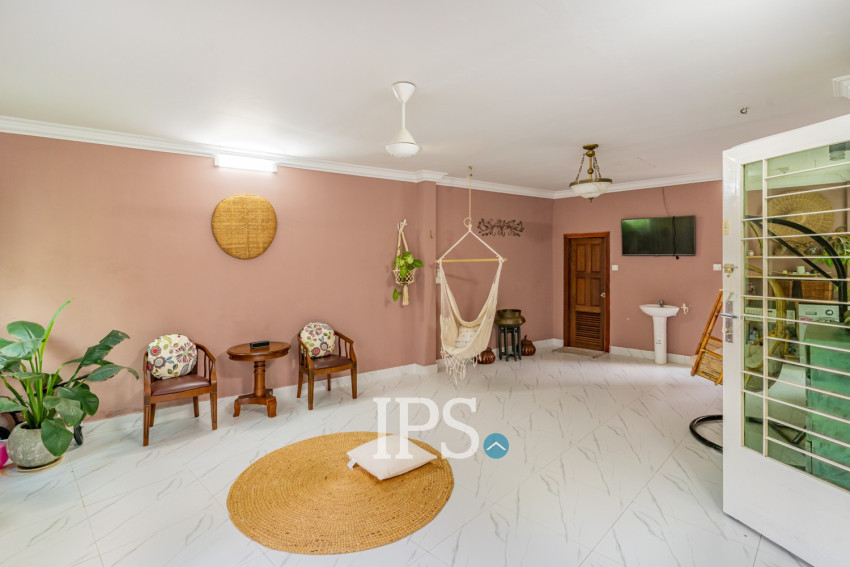 4 Bedroom Villa For Rent - Chroy Changvar, Phnom Penh